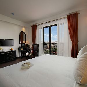 Executive Balcony